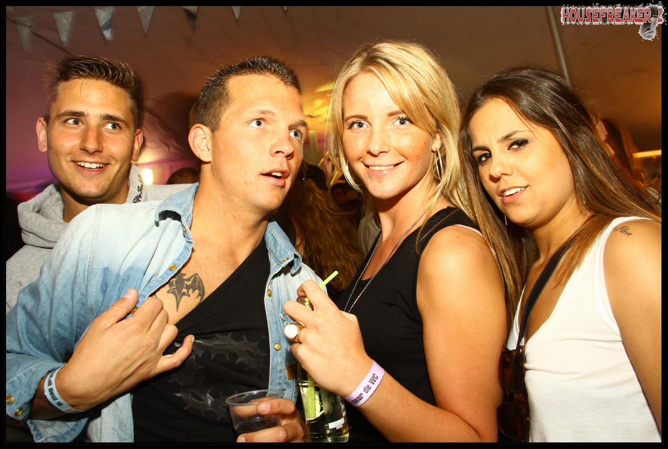 1321x889 pixels (1.488K)